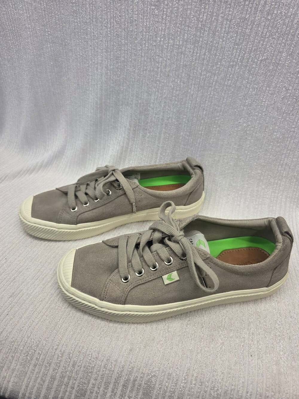 Cariuma OCA Low Gray Suede Sneakers
